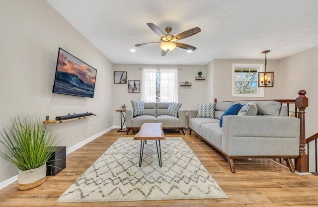 *WOW* 7BDR *FAMILY RETREAT* STONE MOUNTAIN SLP18