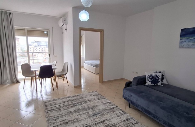 WOW DURRES apartment, sea and mountain view, 150m sea,balkon,parking,beach