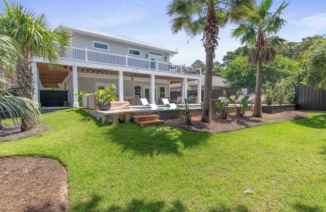 Wraparound Deck, Pool, Golf Cart Incl | Solstice
