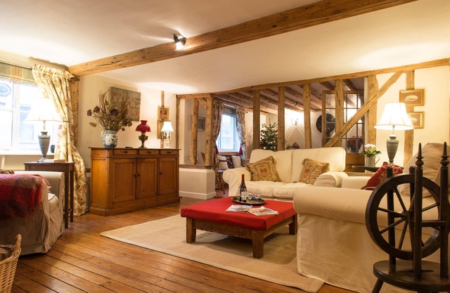 Wren Cottage - A very cosy coastal Cottage in a picturesque village, 15 minutes from the Coast