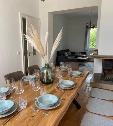 Wunderschöne sanierte Wohnung vor den Toren Kölns