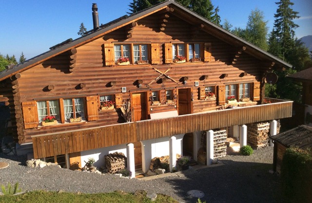 Wunderschönes Block-hausteil Direkt im Ski- und Wandergebiet Stockhütte NW