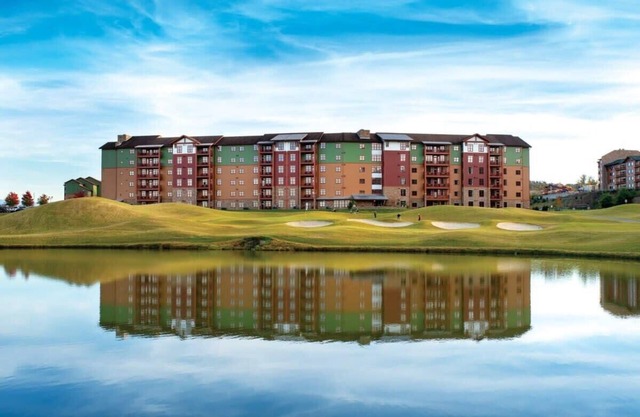 Wyndham Great Smokies | 2BR/2BA Balcony King Suite