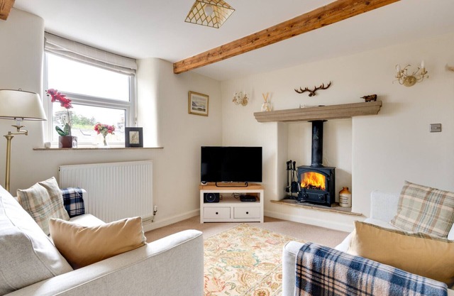 Wynns Cottage - Two Bedroom House, Sleeps 4