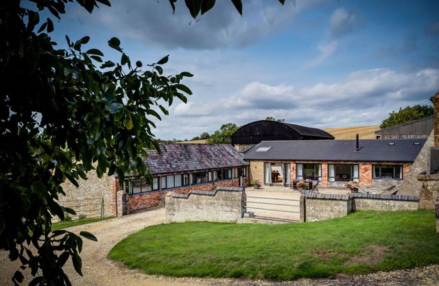 WYTONS PIECE, family friendly, with open fire in Chipping Norton