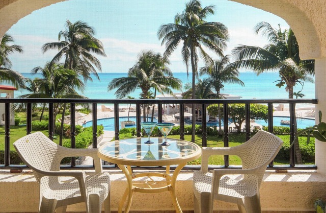 Xaman Ha 7114 2BR w/Pool and Ocean Views