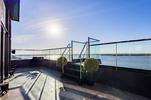 Xtay Cais Rooftop - Studio completo com vista panorâmica Skyglass Tetto - Orla do Guaíba