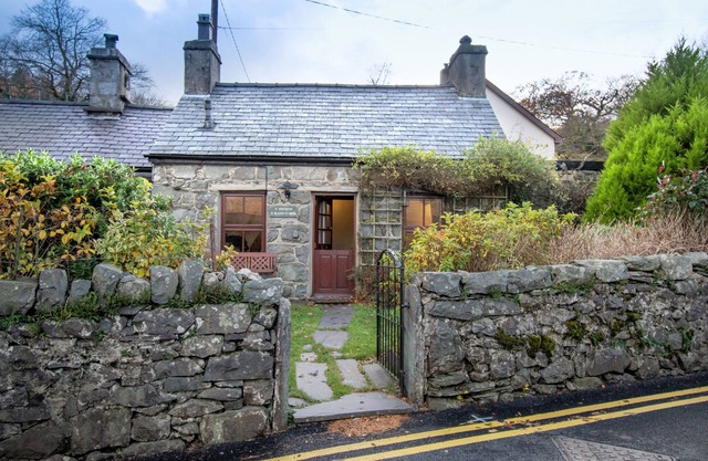 Y Bwthyn Llanberis - Two Bedroom Cottage, Sleeps 4