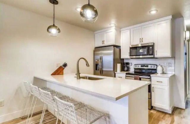"Y Knot at 310" McCall Condo