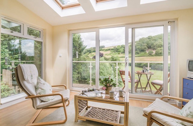 Y Rhosyn - Two Bedroom House, Sleeps 4