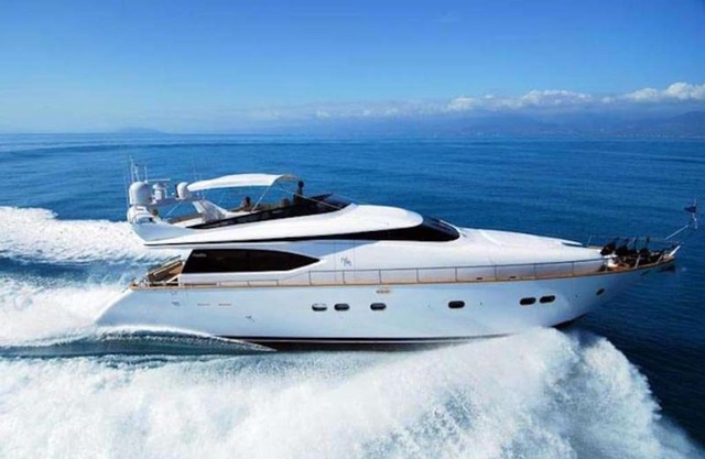 Yacht Angelo Blu