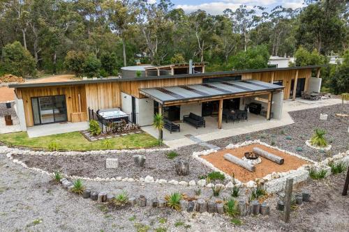 Yallingup House Modern Rustic Retreat with Spa