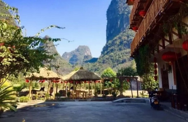 Yangshuo Pure Joy Resort