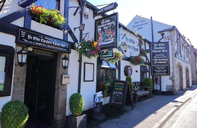 Ye Olde Cheshire Cheese Inn