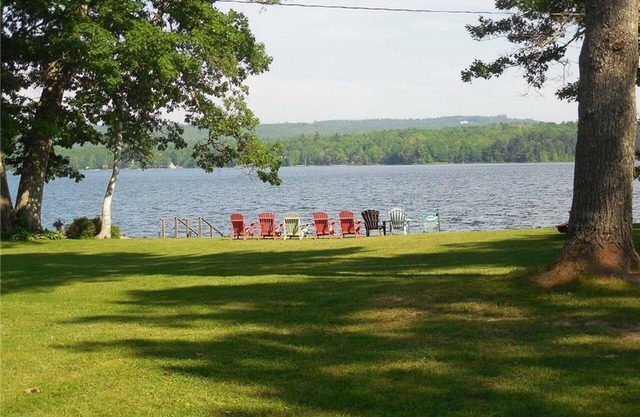 Year Round Fully furnished 3 bedroom Lake side cottage, beautiful sunrises.