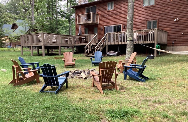 Yes Deer | Hot Tub, Near Local Fun!