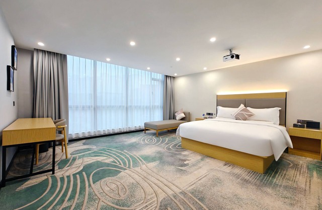 YESTE HOTEL