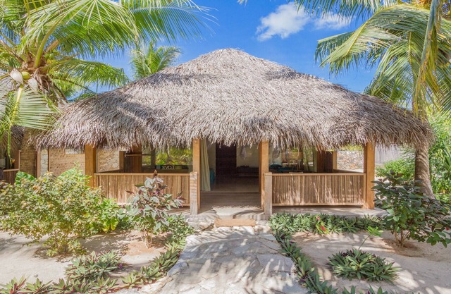 Yoga Garden Bungalow on Rote Island