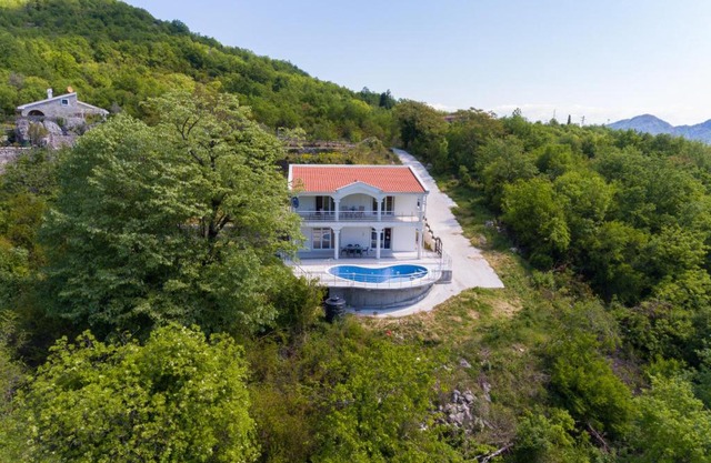 Yokana Villa & Pool