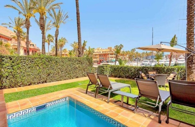 YOLO Spaces - Sotogrande - Puerto Luxury Apartment