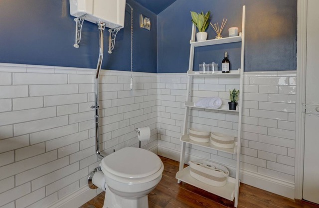 York Street House | A Calm & Stylish 2BR Terrace House with Garden | eco-Short Term Let by SILVA