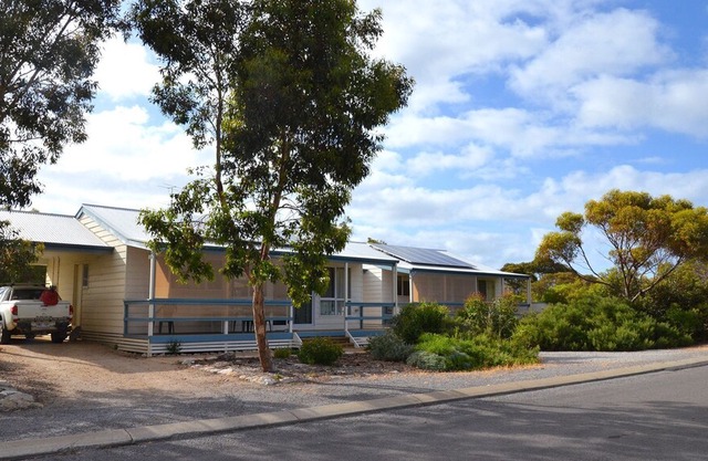 Yorkes Holiday Units - unit 1 in Marion Bay