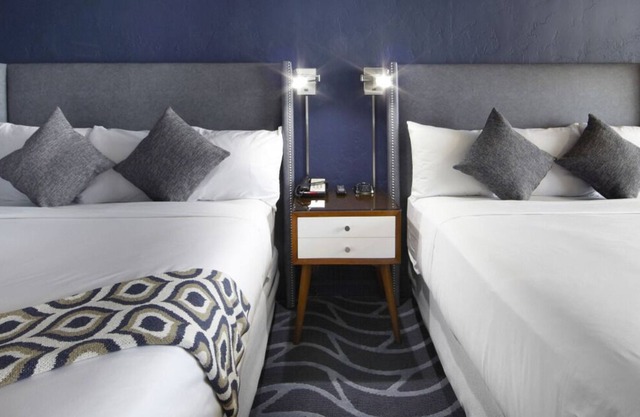 You Found It! 3 Pet-friendly Units, Inland View, Free Parking, Onsite Dining!