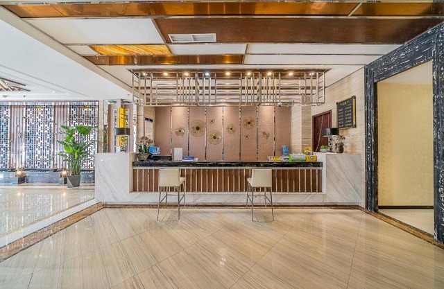 Youjia Sunshine Hotel