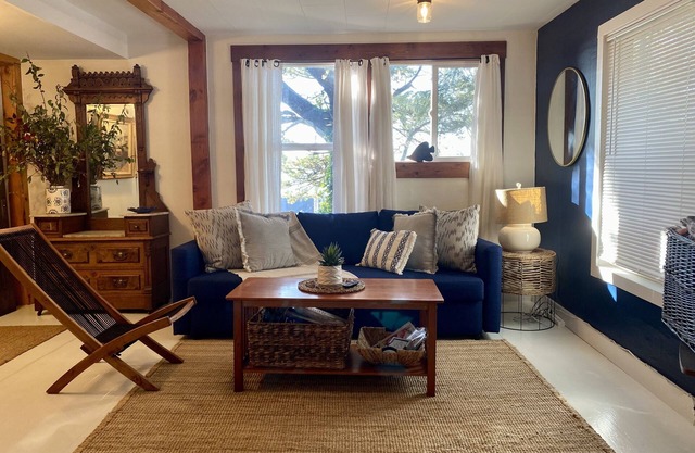 Young’s Bay Coastal Cottage
