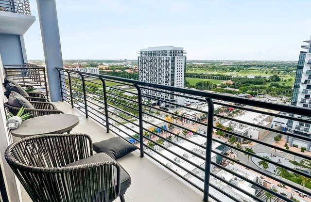 Your Doral Oasis: Spacious Comfort
