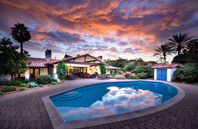 Your exclusive private enclave in beautiful Rancho Santa Fe, minutes to beach!