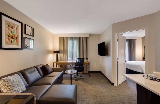Your Home Away From Home! Fully-equipped Kitchen, Free Breakfast, Pets Allowed!