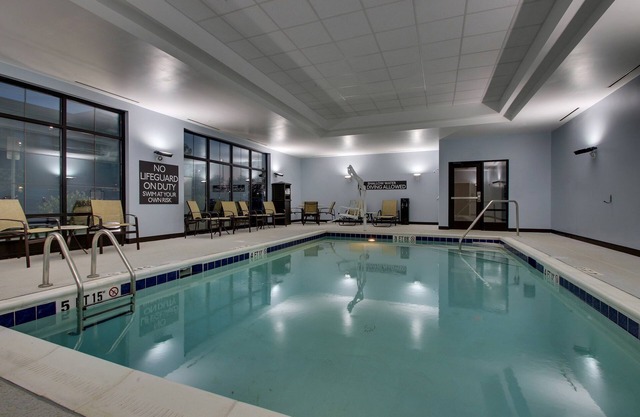Your Next Trip! King Suite | Free Breakfast Buffet. Indoor Pool.