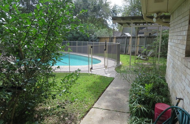 Your No Hassle Friendswood Home Away from Home