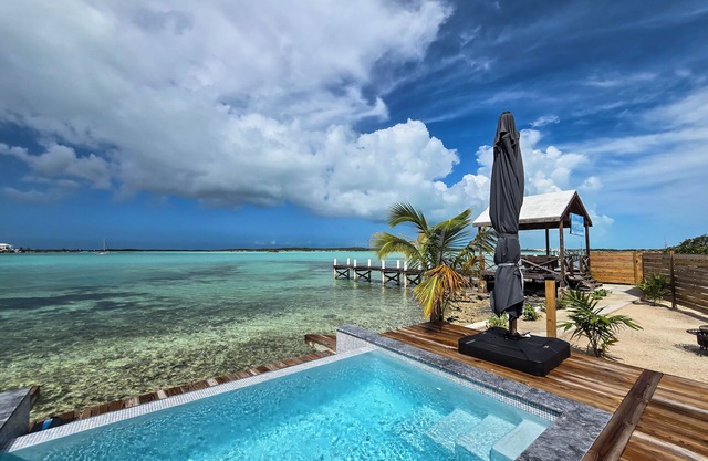 Your own Private Oasis at Pelican House!