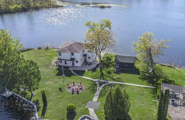 Your own private island, Foot Bridge to island. 360 views see sunrise & sunset