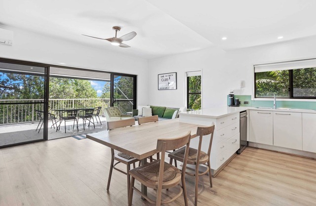 Your Perfect Waterfront Escape!