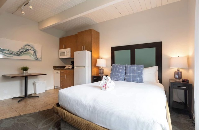 Your San Clemente Studio Escape! Outdoor Swimming Pool!