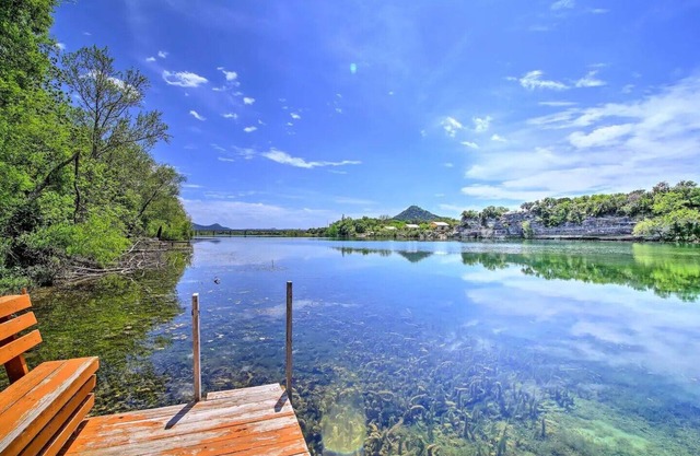 Your Summertime Oasis - Cool DEEP water - PRIVATE water access