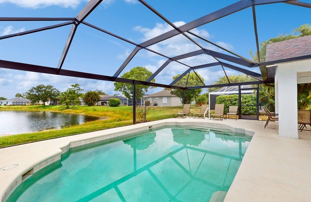 Your Sunshine Sanctuary Awaits in Fort Myers!