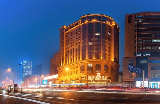 YUN-RAY AMBASSADOR HOTEL