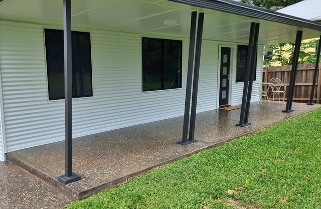 Yungaburra Whitehouse nWalking distance to village (100 metres)n2 ensuites