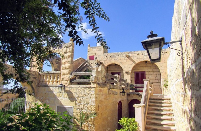Zabbetta - characteristic farmhouse with great pool and beautiful views