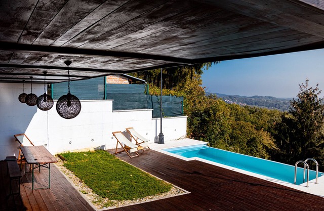 Zagreb House Medveščina with Pool