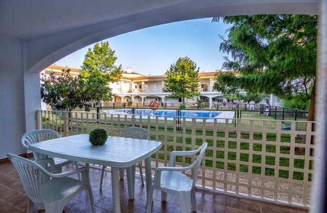 Zahara de los Atunes Apartment, Urb. Zahazar-la Zarzuela 3 bedroom (s)