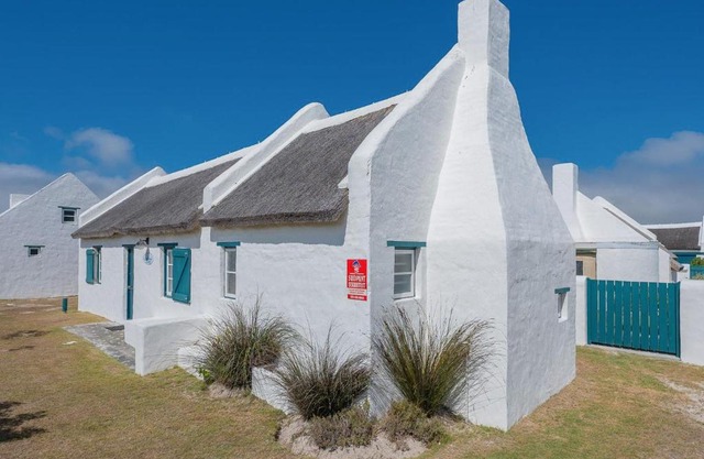 Zandtorini Seaside Cottage