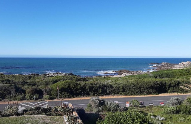 Zeezicht Oceanfront with a beautiful seaview