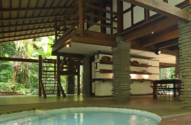 Zen house in the Atlantic Forest, Promirim beach, pool, 3 suites, deck, gourmet