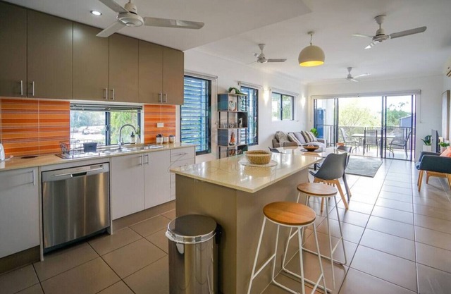 ZEN NOMAD - 2BR Nightcliff Apartment