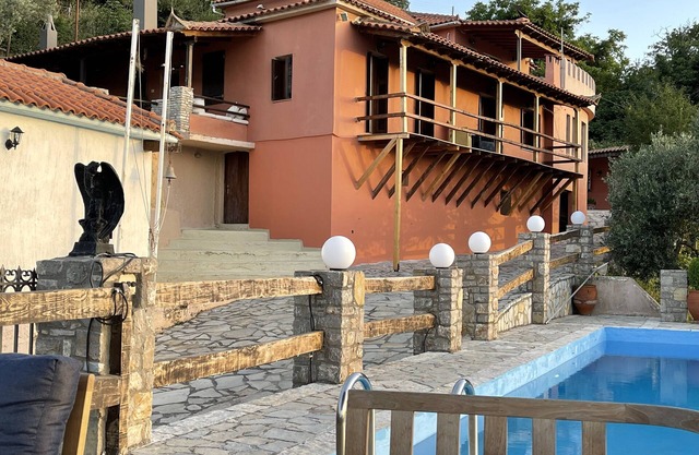 Zenterra -Country house With swimming pool